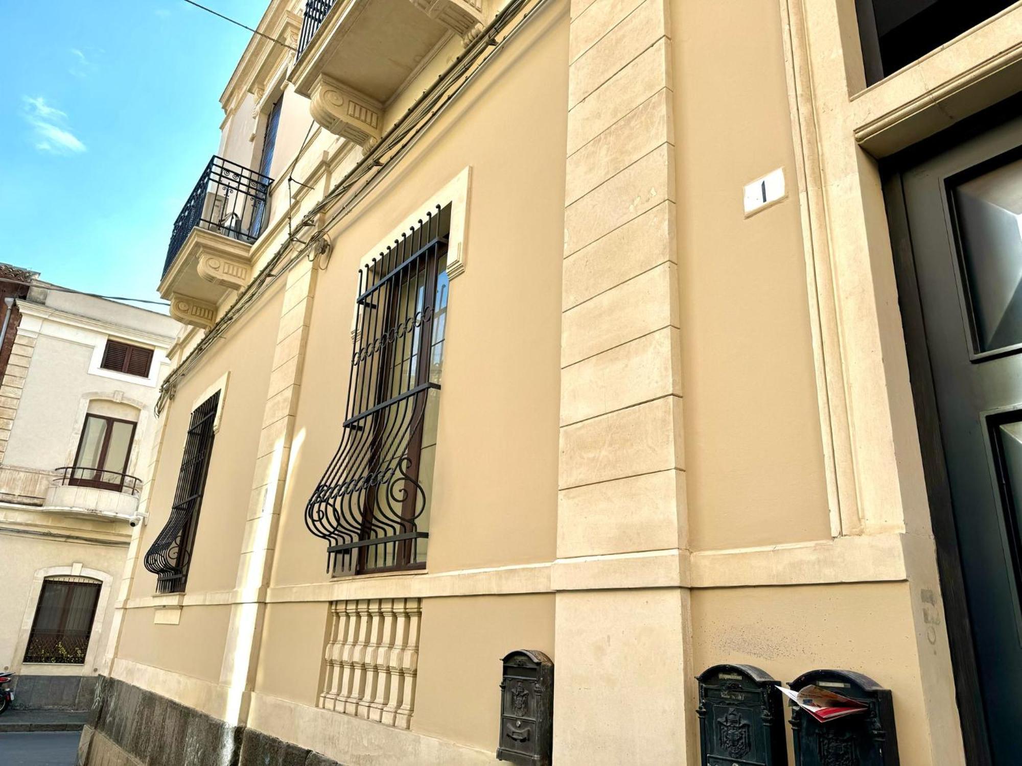 Cortile Nobile Luxury Suites 卡塔尼亚 外观 照片